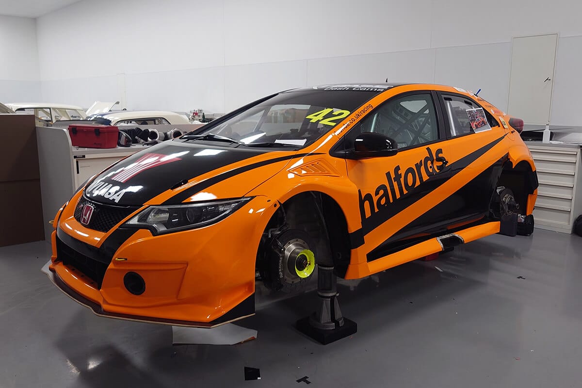 Honda Civic Type R in orange and black racing livery by Korok Group